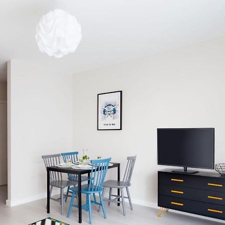 Raval Apartments - Soft Black Rewal Luaran gambar