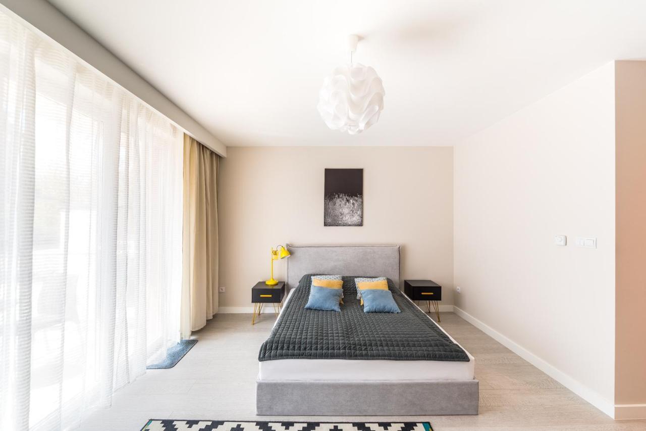 Raval Apartments - Soft Black Rewal Luaran gambar